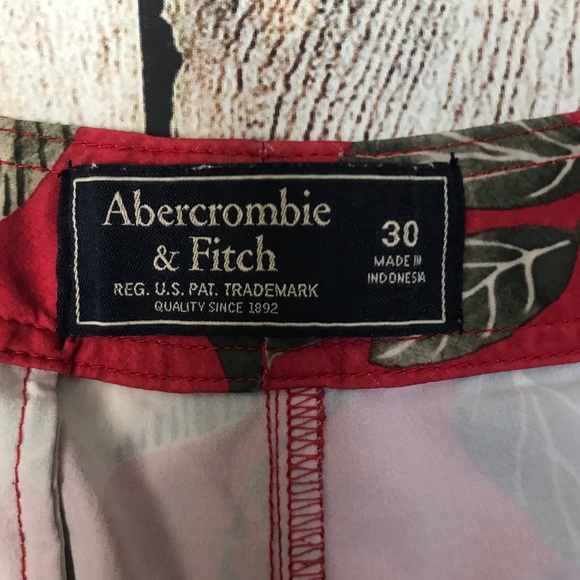 Abercrombie & Fitch Red Green Swim Trunks Size 30 - Picture 3 of 4